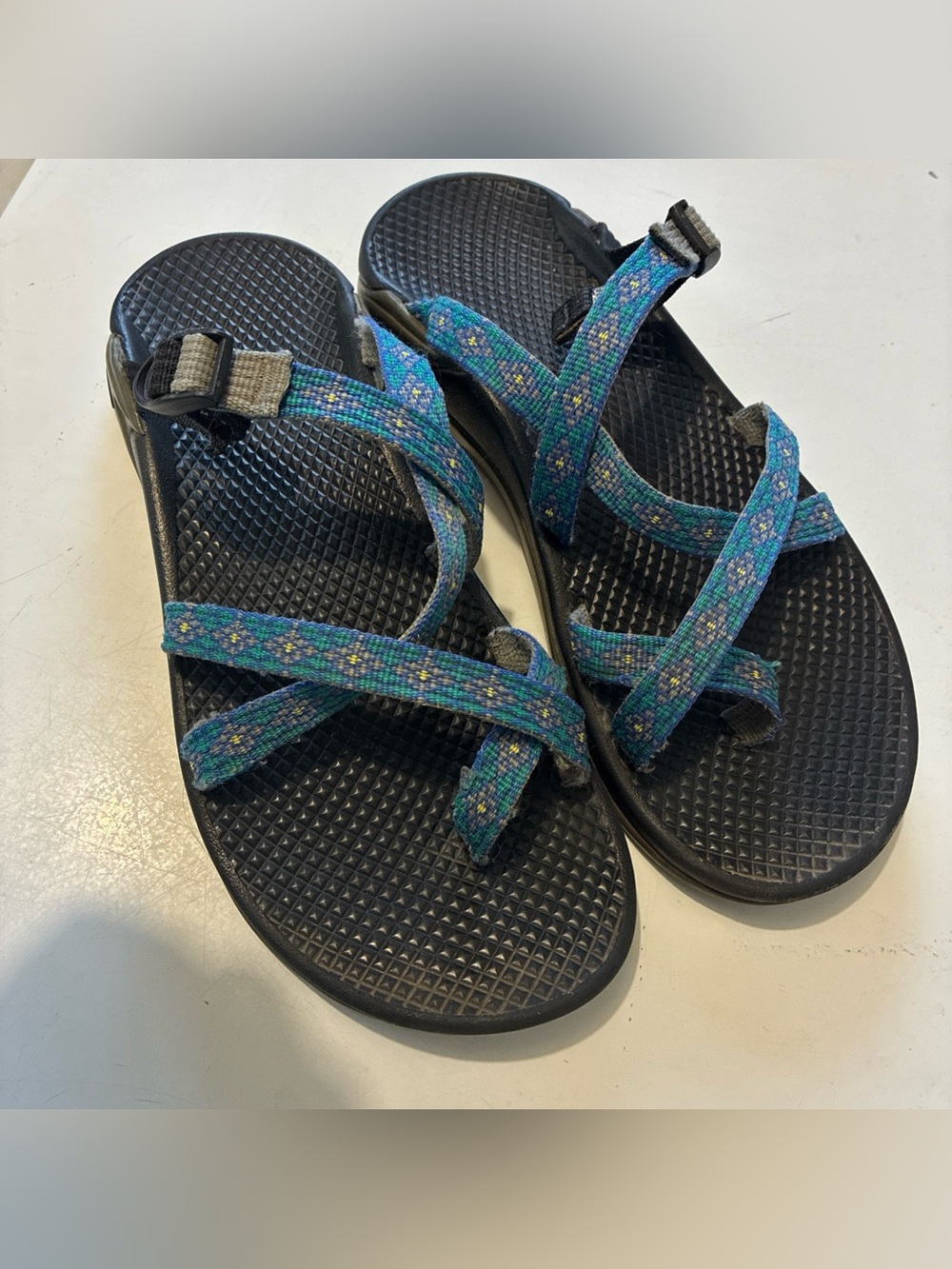 Chaco Z/2 Women’s Strappy Sandals Blue Geometric Pattern Adjust. Strap Sz 7 Hike